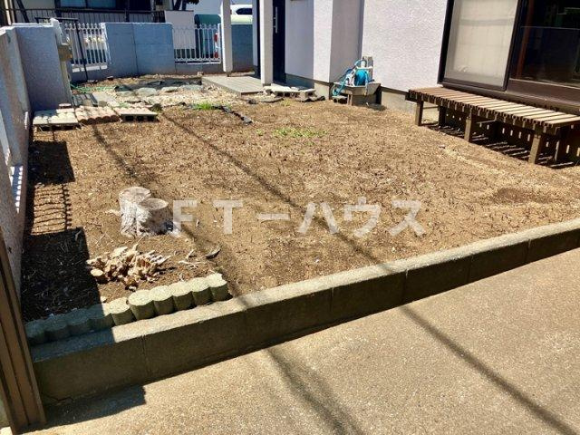 田喜野井戸建の庭|お庭の付いた物件です