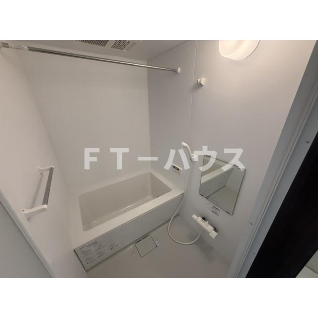 リブレス三角町戸建のトイレ|落ち着いたトイレです