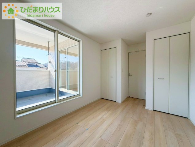 いわき市内郷内町第7　新築戸建　の寝室|広めの主寝室は、ベッドの他にもパソコンデスクやドレッサーなども置けちゃいます(*^-^*)