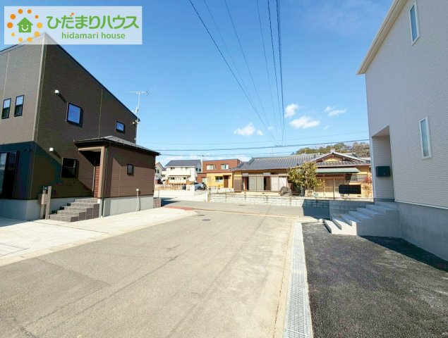 いわき市内郷内町第7　新築戸建　の前面道路含む現地写真|スーパーやドラックストアも近い為、住環境良好です♪