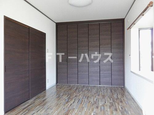 ライオンズマンション船橋飯山満台二番館の収納|LD横の洋室　クロゼット