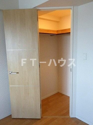 グランヒルシティ　ミレナの収納|ウォークインクロゼット洋室約6.5畳※2020年9月撮影時