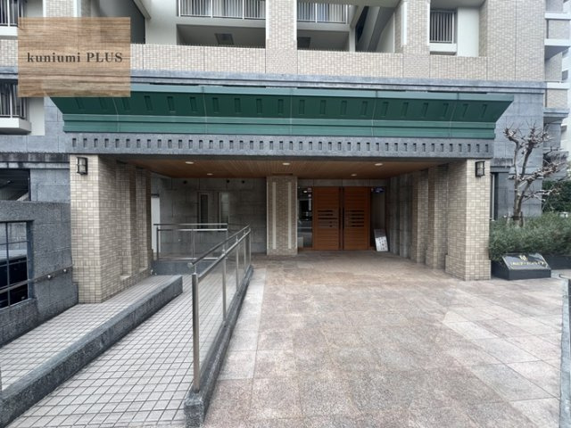 上町台アーバンライフのエントランス