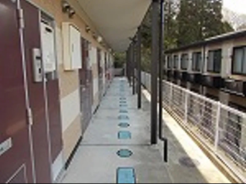 仙台市泉区　一棟アパートのバルコニー