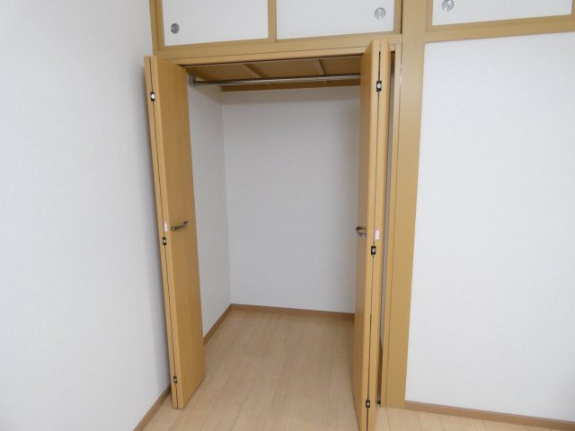 マンション鹿内の収納