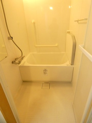 マンション鹿内の浴室
