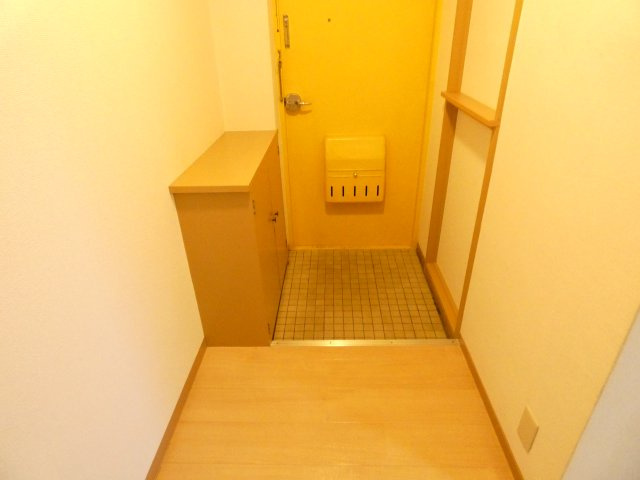 マンション鹿内の玄関
