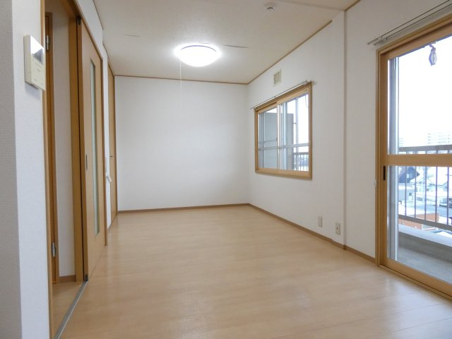 マンション鹿内の居間・リビング