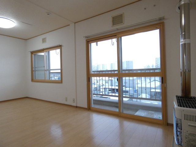 マンション鹿内の居間・リビング
