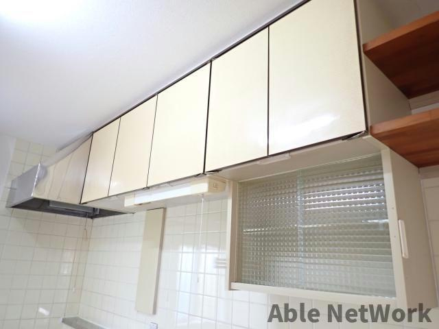 アイビス土合タウンK-7〜K-8の収納|キッチン上収納もたっぷり