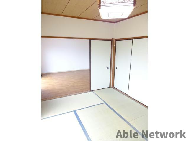 アイビス土合タウンK-7〜K-8の和室|和室6帖