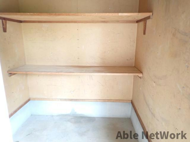 アイビス土合タウンK-7〜K-8の収納|屋外に大きな倉庫あり