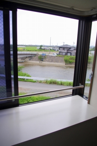 ヴィラリブランの展望|同建物内別部屋の写真です。