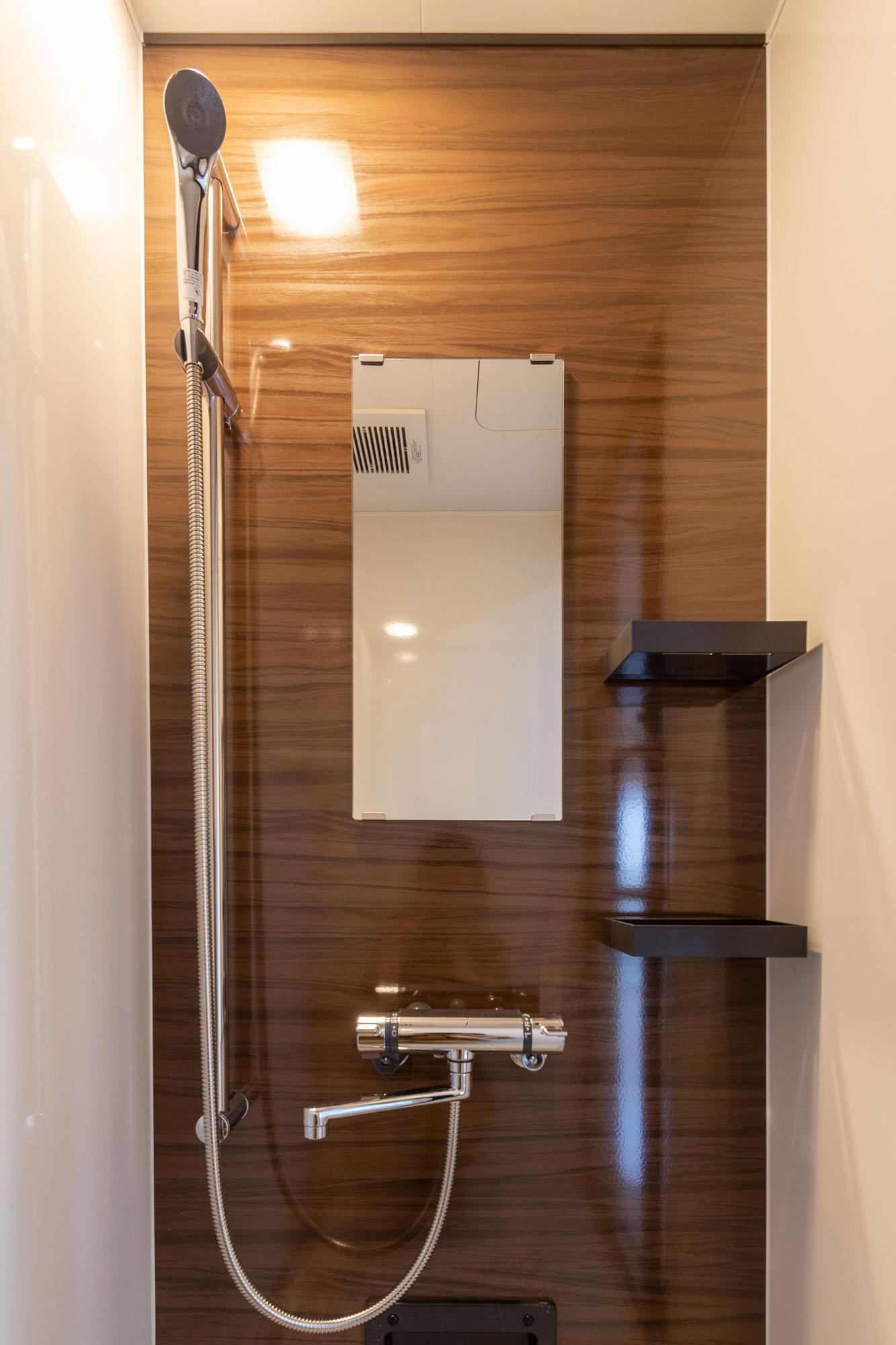 COハイツのシャワールーム