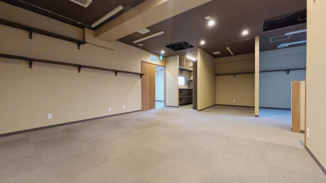 【内装】 | KIKI'S FLAT　1階店舗