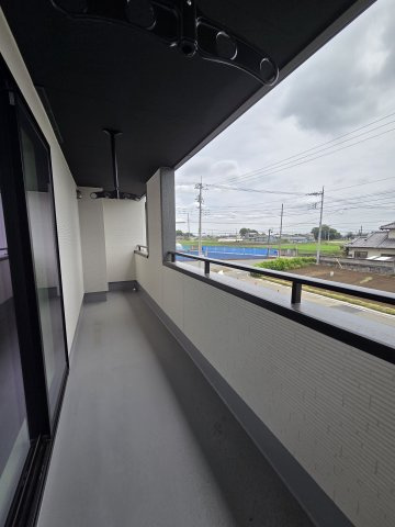 新築　太田市新田高尾町　3号棟　GRAFAREのバルコニー|現地写真　南向きのバルコニーは日当たり良好！洗濯物がよく乾きそうです♪