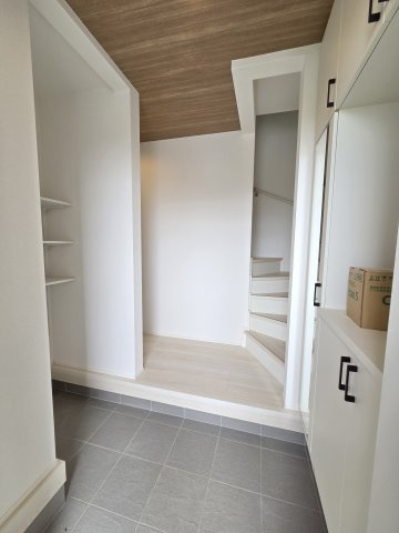 新築　太田市新田高尾町　3号棟　GRAFAREの玄関|新築　太田市新田高尾町　3号棟　GRAFARE