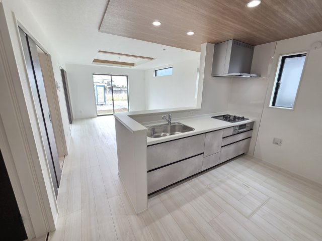 新築　太田市新田高尾町　3号棟　GRAFAREの居間・リビング|新築　太田市新田高尾町　3号棟　GRAFARE
