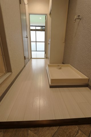 イーストヒルズ所沢の玄関