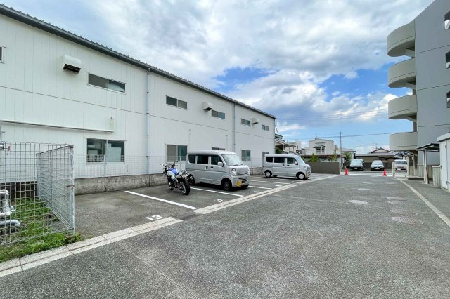 mondo styleの駐車場