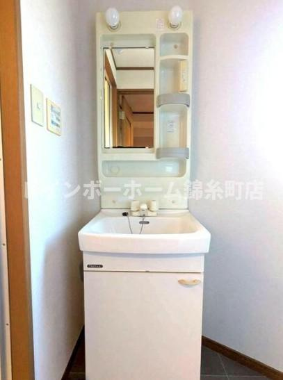 クラウン曳舟の独立洗面台