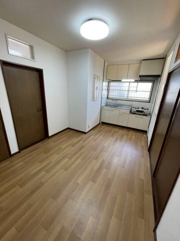 久留米市南４丁目のアパートの居間・リビング