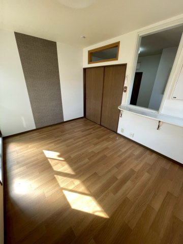 久留米市南４丁目のアパートの洋室