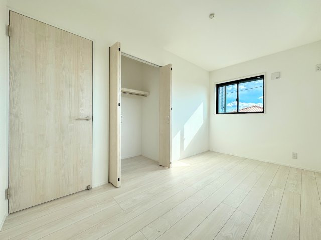 港南区東永谷3丁目　新築戸建ての収納|◆暮らし心地を大きく左右する収納を、適材適所に配置し使い勝手を考慮しました。空間を余すところなく有効利用した収納は生活空間をより上質なものにしてくれるでしょう。
