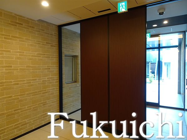 クレストコート大岡山のロビー