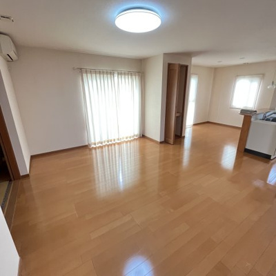 【居間・リビング】 | 愛荘町東出貸家