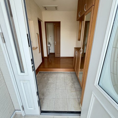 【玄関】 | 愛荘町東出貸家