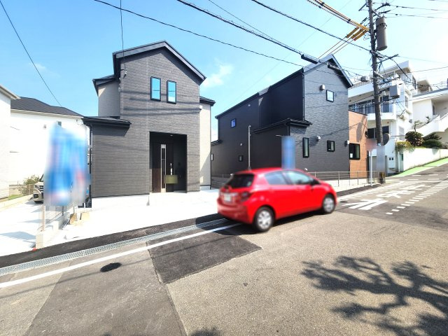 福岡市中央区笹丘２丁目第1-5棟（3号棟）の外観|前面道路含む現地の写真です。