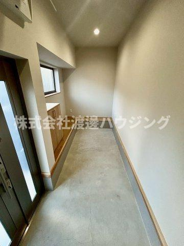 門真市本町テラスハウスの玄関
