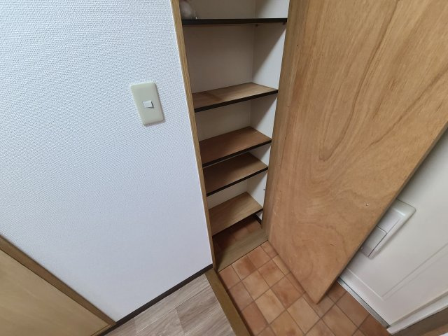 メゾンド平岡3番館の収納