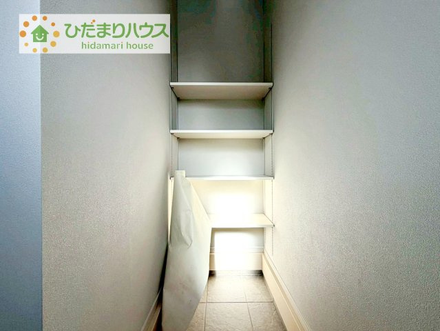 【収納】 | 取手市戸頭16期　新築戸建　2号棟 | 土間の玄関シューズクロークならアウトドア用品やベビーカーも土汚れを気にせずスッキリ収納できます！