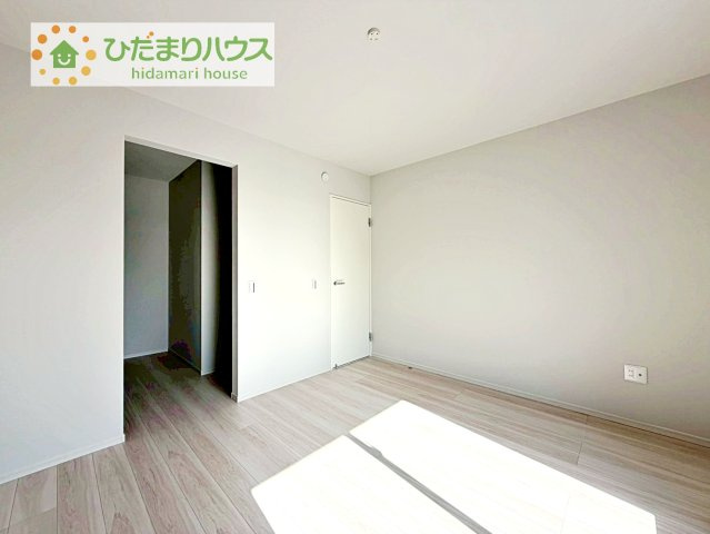 【寝室】 | 取手市戸頭16期　新築戸建　2号棟 | ゆとりのある主寝室！ご家族全員で寝れちゃいます♪