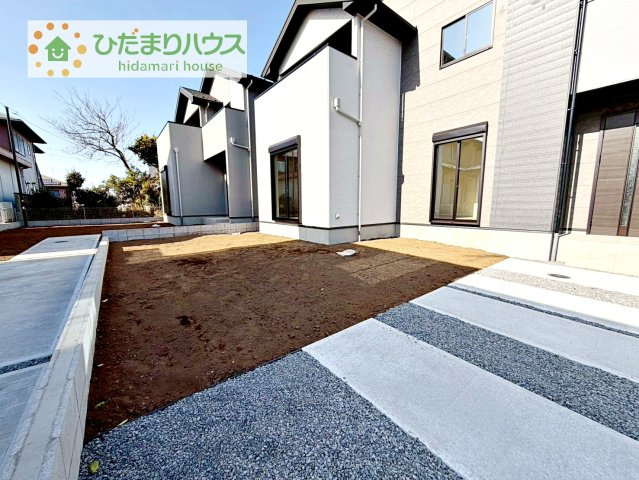 【庭】 | 取手市戸頭16期　新築戸建　2号棟 | バルコニーはあなただけの花火会場。色とりどりの花火が夜空を彩ります。