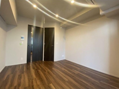 【居間・リビング】 | ブリリアンクラス高円寺 | 6.5帖のきれいな洋室。