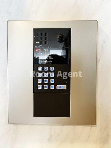 リーデンス今池のエントランス