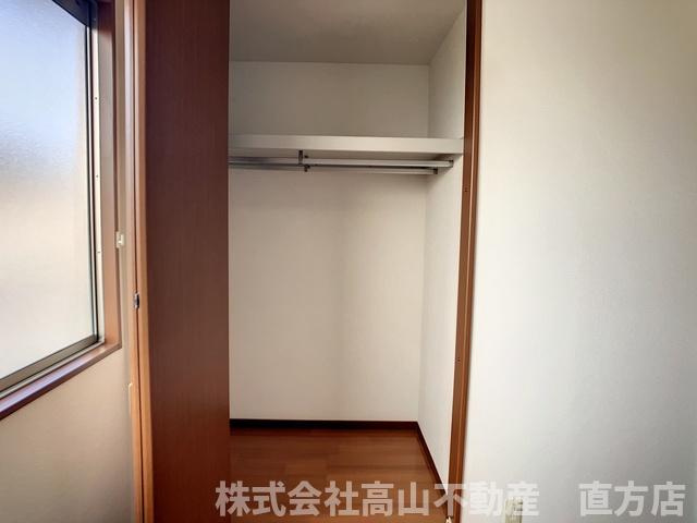 直方市大字上頓野のアパートの収納