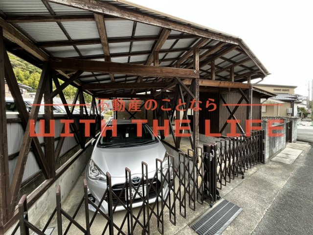 小川貸家【キャンペーン対象物件】の駐車場