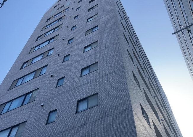 【外観】 | リッツタワー八王子 | 眺望の良さを楽しめるダイニングキッチンで家族団らんの時間を過ごしてはいかがでしょうか。バルコニーから見える景色を家族で眺める時間は、時間が経つのを忘れてしまいそうですね。是非、現地を見に行きましょう！