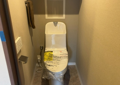 【トイレ】 | リッツタワー八王子 | トイレは大きさや形、機能、抗菌性などが異なる多種多彩なタイプが各メーカーから出ています。それぞれに良さがあるため、事前にどういったタイプのトイレがいいのかをご家庭内で決めて、内見に行くといいでしょう。