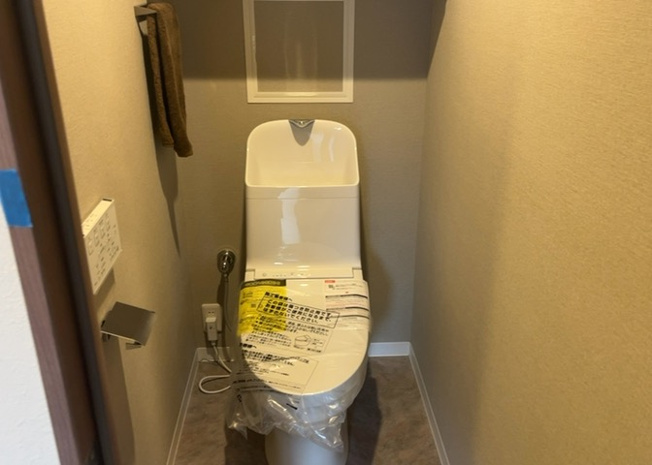 【トイレ】 | リッツタワー八王子 | トイレは大きさや形、機能、抗菌性などが異なる多種多彩なタイプが各メーカーから出ています。それぞれに良さがあるため、事前にどういったタイプのトイレがいいのかをご家庭内で決めて、内見に行くといいでしょう。