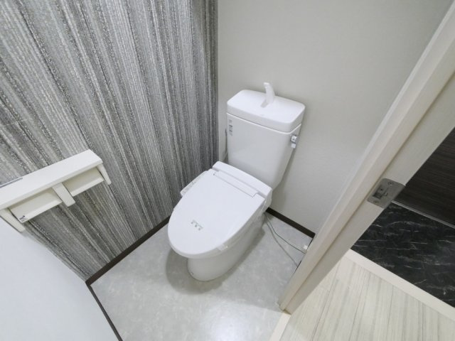 大阪市大正区三軒家西３丁目の賃貸マンションのトイレ