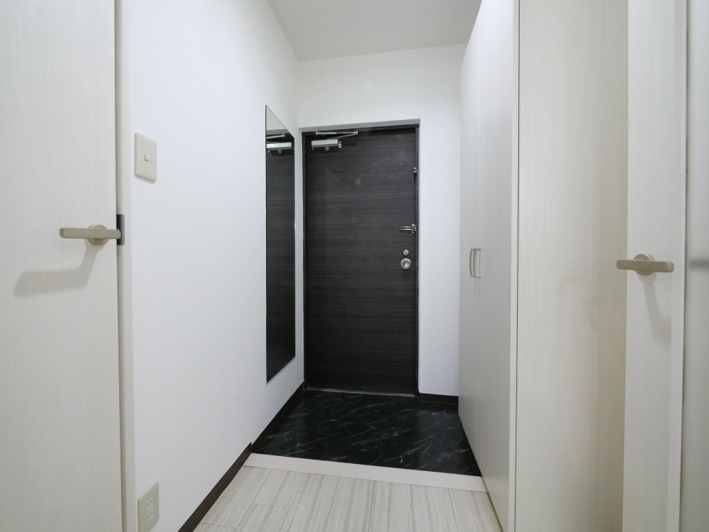 大阪市大正区三軒家西３丁目の賃貸マンションの玄関
