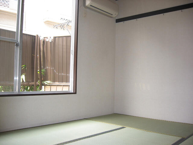 １階角部屋です