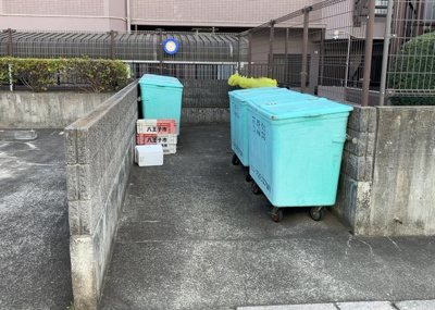 【設備】 | ヒューマンスクエア豊田 | 共有部分は、住民なら誰もが使える設備のこと。例えば駐車場やエレベーター、インターネット設備、セキュリティ設備などがあります。他にも、マンションの廊下・外部階段やエントランス・ゴミ置き場などがあります。