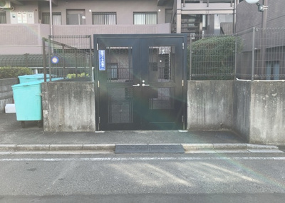 【内装】 | ヒューマンスクエア豊田 | 共有部分は、住民なら誰もが使える設備のこと。例えば駐車場やエレベーター、インターネット設備、セキュリティ設備などがあります。他にも、マンションの廊下・外部階段やエントランス・ゴミ置き場などがあります。