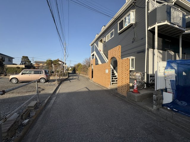 ペスカドールⅡの外観|西側約4ｍ公道に約16.1ｍ接道